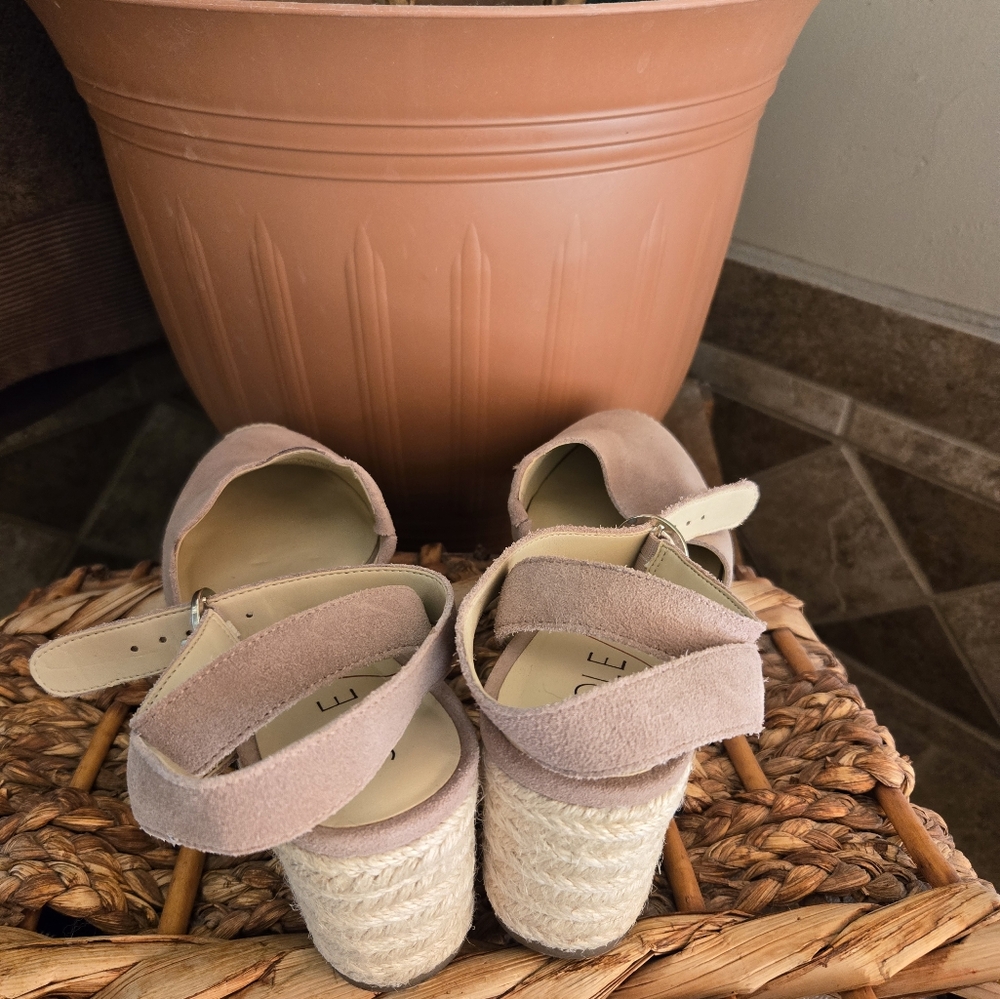 Sole Society Women's Pink Espadrille Sandals Size 7 1/2. EUC!!! - Picture 3 of 6